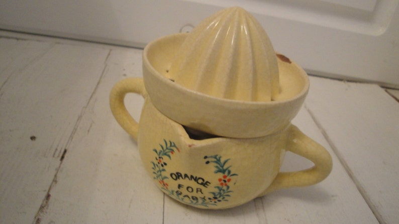 Vintage Baby Reamer Juicer Ceramic 1930 Yellow image 5