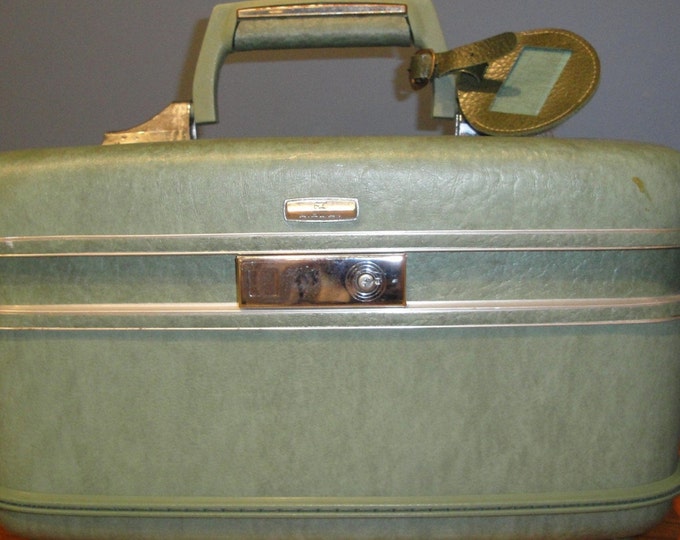 Vintage Airway Train Make up Case Luggage Green Hard Case Etsy