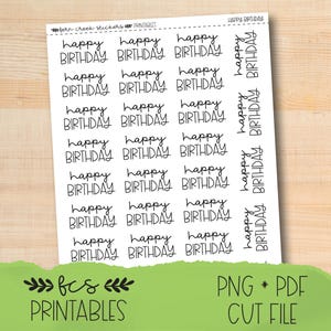 Puede incluir: Una hoja de pegatinas blancas con la frase "happy birthday" escrita en negro, en un estilo manuscrito. Las pegatinas están dispuestas en filas y columnas. La parte inferior de la imagen muestra "fcs PRINTABLES" y "PNG * PDF CUT FILE".