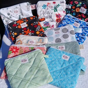 Gesteppte Mini Geldbörsen, Geschenke für sie, Handgelenk Geldbörse, handgemacht, Made in den USA, Geldbörse, kleine Geldbörse, gesteppte Tasche