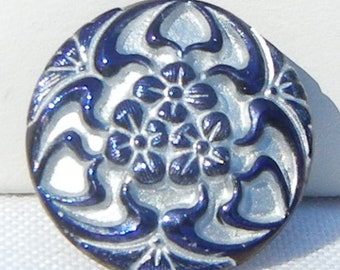 Three Flower Center Czech Glass Button