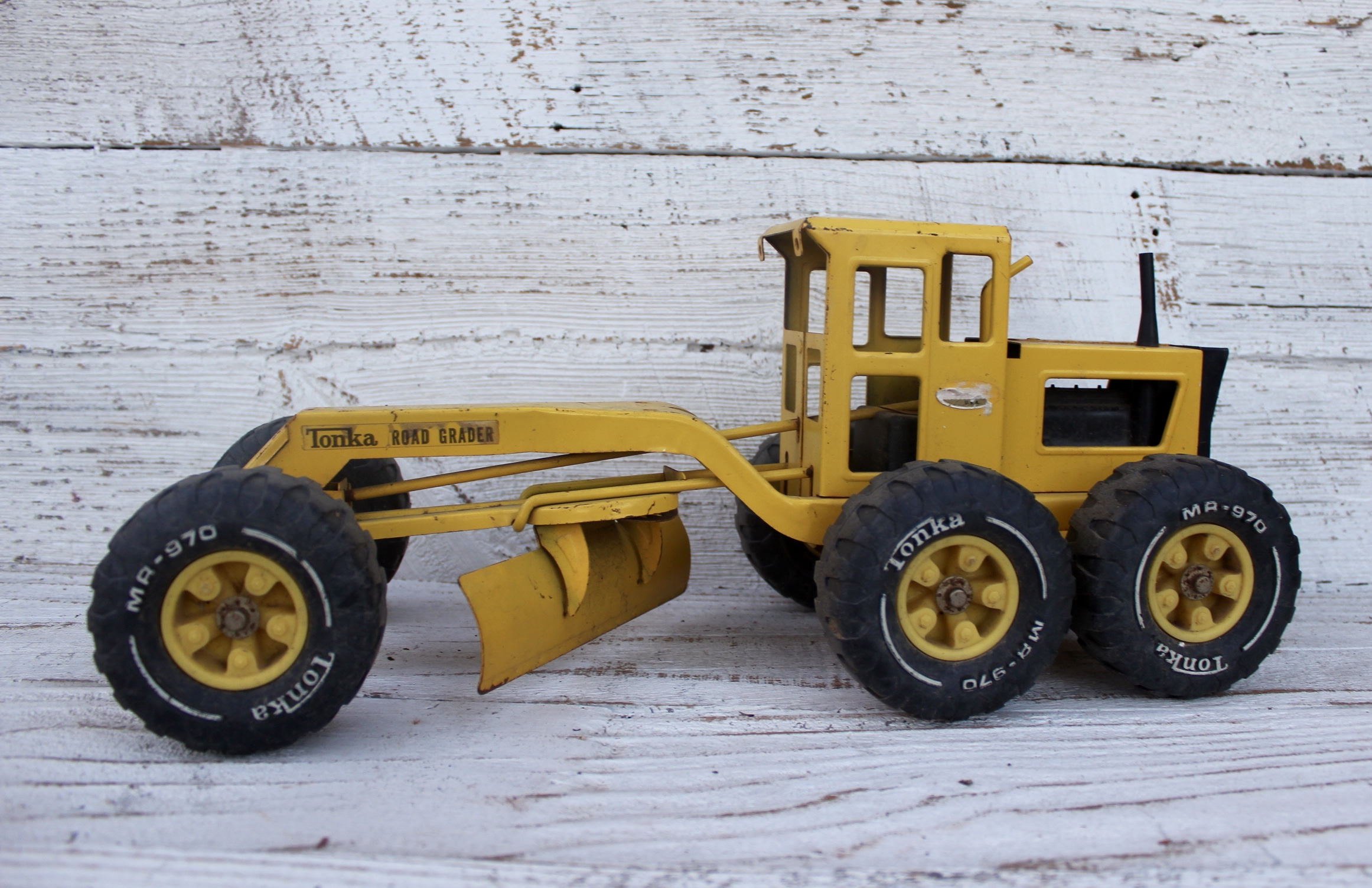 metal tonka grader