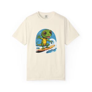Gecko, Radical Dude Surfer T-Shirt, Beachwear, Summer Tee, Gift for Surf Lovers, Casual Outfit, Unisex Apparel