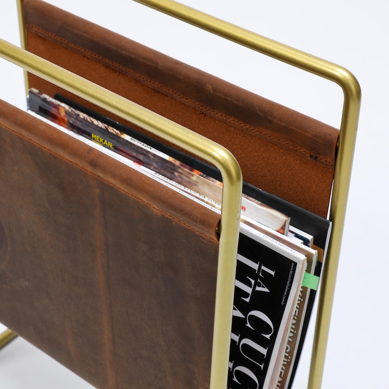 FadeandForge Magazine Holder - Thumbnail 3