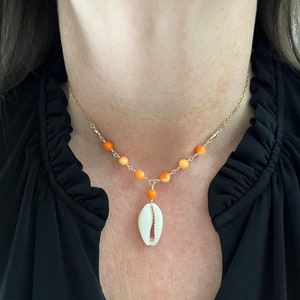 Cowrie Shell Necklace, Genuine Coral Beaded Chain, Summer Beaded Necklace, Dainty Necklace, Cowrie Choker Necklace, Coral Summer Necklace