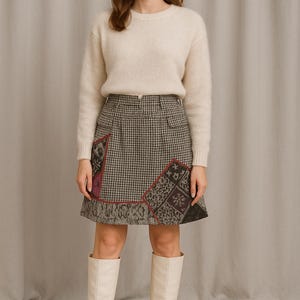 Women's wool skirt SIZE L, Vintage clothing 1990s