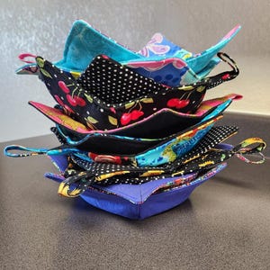 Reversible Microwave Bowl Cozy with Handle: Hot/Cold Food Safe