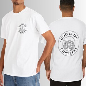 God Is My Fortress ユニセックス ヘビーコットン T シャツ、クリスチャンアパレル、信仰 T シャツ、インスピレーションギフト、カジュアル宗教衣装、ギルダン 5000