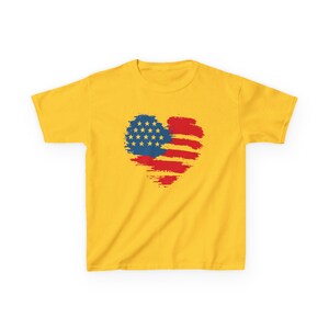 Patriotic Kid Cotton Tee USA Heart T-Shirt Independence Day Clothing American Pride Gift Memorial Day Outfit Family Reunion Top Gildan 5000B Daisy