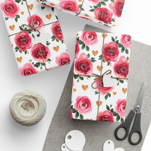 San Valentino / Romantiche rose e cuori dorati Confezione regalo / Elegante design ad acquerello / Finitura opaca o lucida / 30"x36", 30"x72", 30"x180"