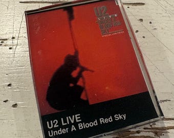 Imán para la portada del casete del álbum U2 Under a Blood Red Sky