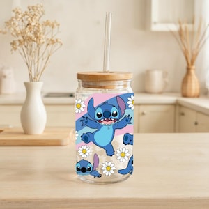 Stitch Can Glass Cup, Disney Lover Glass Tumbler, Uroczy kubek do mrożonej kawy, Estetyczne naczynia do picia, Wielokrotnego użytku uroczy kubek z kreskówek, Letni kubek do mrożonej herbaty