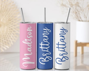 Copo térmico com canudo, cor e fonte personalizáveis (opcional), caneca de café térmica com nome personalizado, presente minimalista e vibrante para amantes de café.