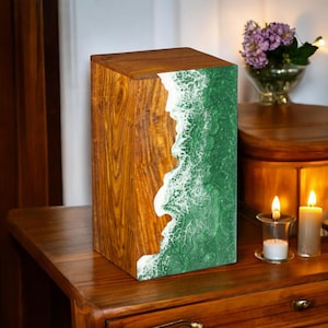 Handgefertigte Urnenkiste aus Palisander mit Meereswellen Design Premium-Memorial-Andenken | Individuell gravierte Urnenkiste aus Holz | Personalisierte Andenken
