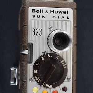 Bell & Howell Sunometer 323 | 8MM Movie Camera