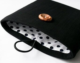 Shockproof Kobo Sleeve in Black Linen - Custom Fit for All Kobo Models