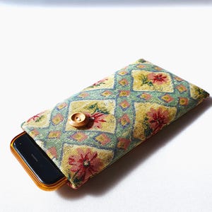 Funda floral para iPhone 16e Funda para iPhone 15 Funda acolchada para iPhone 14 Funda para iPhone 13 Funda para iPhone 12 Funda ultra resistente a los golpes para Galaxy S24/S24+