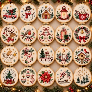 Può includere: Una collezione di venti telai da ricamo circolari in legno con vari disegni a punto croce a tema natalizio, tra cui un pupazzo di neve, una casa di pan di zenzero, un camion rosso, una renna, una ghirlanda, un angelo e una stella di Natale.