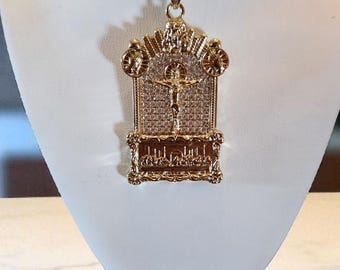 Collar con Colgante de Cristo y la Ultima cena