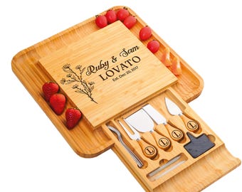 Bamboo Charcuterie Board, Custom Cheese Board, Christmas Gift for Mom Her, Unique Gift Idea, Housewarming Gifts, Anniversary Gift for Couple
