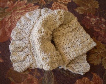 Beige Wool Hand Knitted Scarf,  Knitted Neckwarmer, Women Gift, Warm Winter Cowl,  Christmas Present