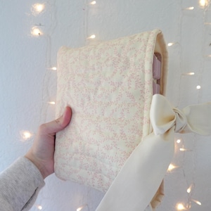 Quilted Bible Sleeve Cream Pink Floral Bible Cover Spring Bow Bible Covers Bible Bag