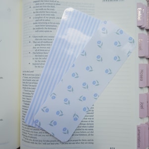 Blue Floral Bookmark Set: Laminated Reader Stationery (2 Pack)