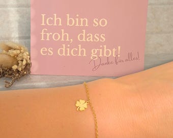Gold-plated clover bracelet with card, lucky charm – friendship gift “I’m so glad you exist”, waterproof & hypoallergenic