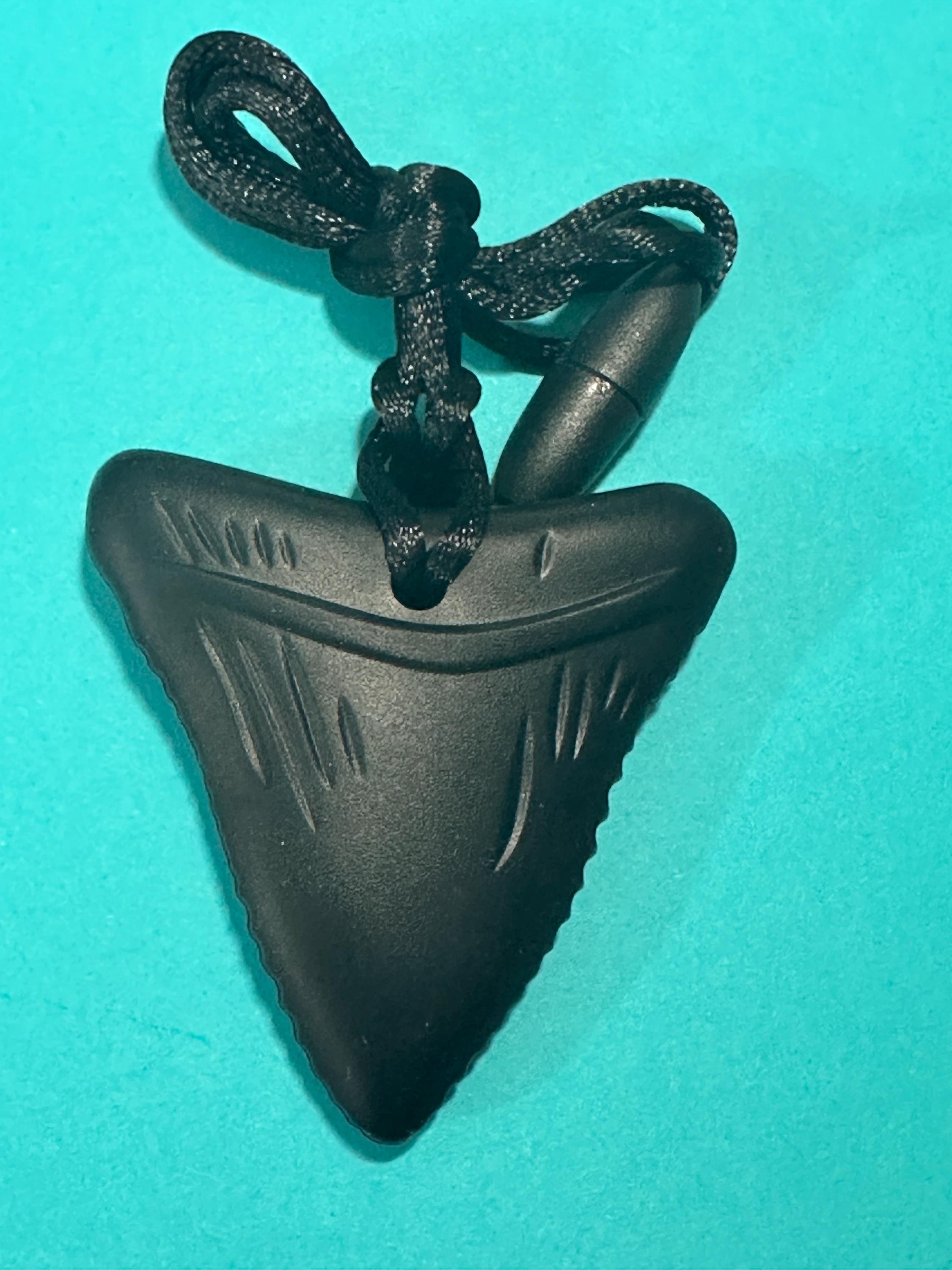 Chewelry Sensory Chew Necklace ADHD Autism Shark Chewy Teething Therapy Tubes For Autistic Children/Adults (Black