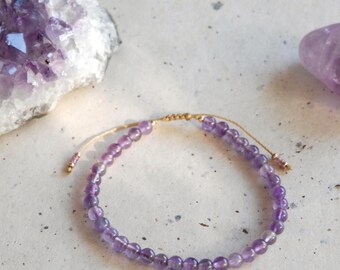 Amethyst beaded bracelet with sliding knot – Dainty natural gemstone bracelet, adjustable, handmade, purple, stackable