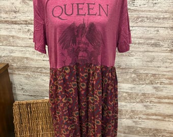 Large Queen Band T-Shirt Dress: Flowy Floral Skirt