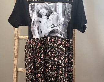 Large Carly Simon Floral Dress: Mid Length Flowy