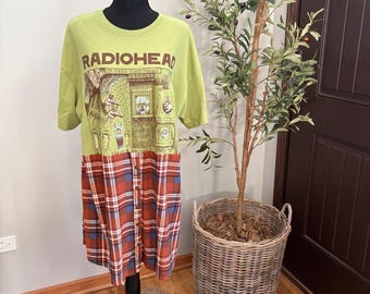 L/XL dress. Tag on shirt is XL.