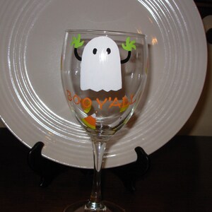 Ghost  Halloween Wine Glass Handpainted, Ghost Wine Glass, Halloween Wine Glass, Handpainted Wine Glass, Handpainted Ghost Glass