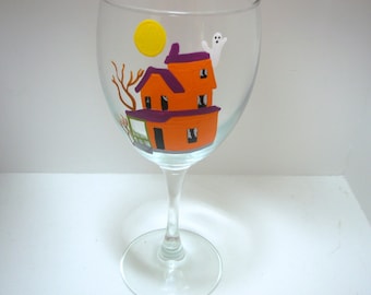 Halloween Wine Glass, Handpainted Wine Glass, Haunted House Wine Glass, Personalized Wine Glass, Halloween Decor, Halloween Wine Glass