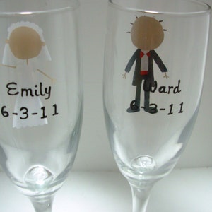 Bride and Groom Champagne Flutes, Handpainted Personalized Toasting Flutes, Toasting Glasses, Bride and Groom Champagne Flutes, image 3