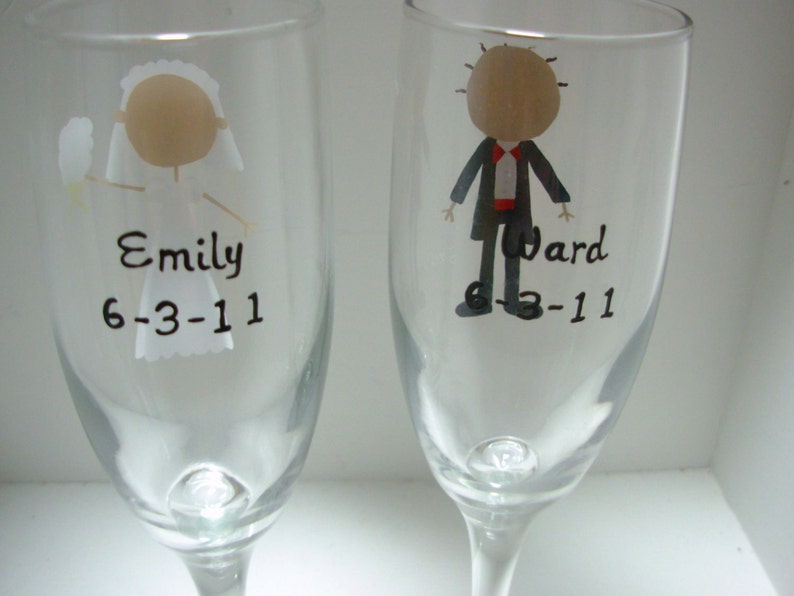 Bride and Groom Champagne Flutes, Handpainted Personalized Toasting Flutes, Toasting Glasses, Bride and Groom Champagne Flutes, image 3