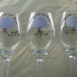 Handpainted Bridesmaid Wine Glasses Personalized Set of 3, Bridesmaid Gift, Bridesmaid Favor, Personalized Bridesmaid Gift, Handpainted