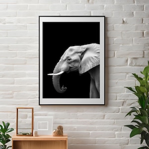 Elephant Wall Art, Black and White Elephant Illustration, Minimalist Wildlife Digital Print, Modern African Decor, Black and White Animal