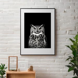 Owl Wall Art, Black and White Owl Illustration, Minimalist Wildlife Digital Print, Modern Forest Decor, Black and White Animal