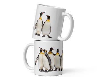 Gathered for Coffee - Pinguin-Gefährten-Tasse - 323 ml oder 425 ml