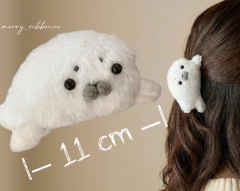 Fluffy Seal Hair Claw Clip | Kawaii Plush Animal Hair Clip, Cozy Cute Aesthetic, Soft Faux Fur Claw, Gift for Cat & Seal Lovers MerryRibbon