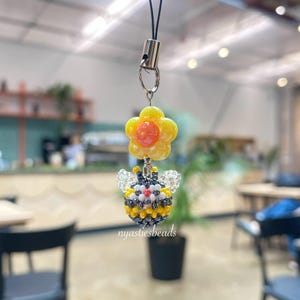 Bumble-Bee Beaded Charm