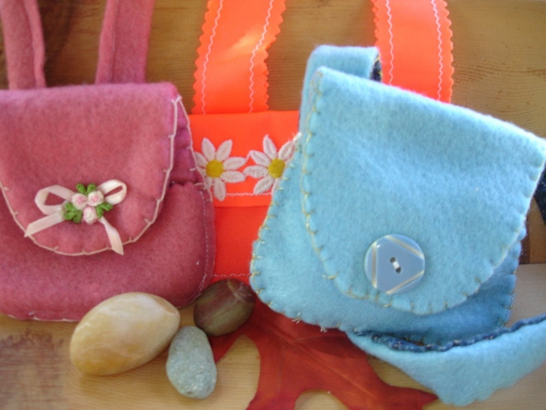 Dolly Needs A New Purse