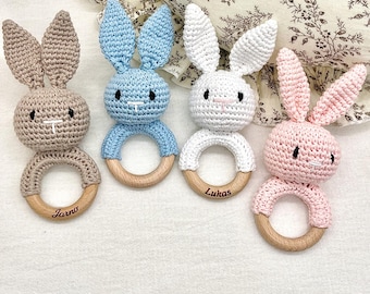 Sonajero de bebé personalizado, sonajero de madera de agarre, sonajero de crochet para niños, sonajero de madera personalizado, regalo para recién nacidos, sonajero con cabeza de conejito.