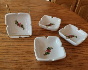 Haeger Berry and Branch Christmas Holiday Ceramic Ashtray Set 925