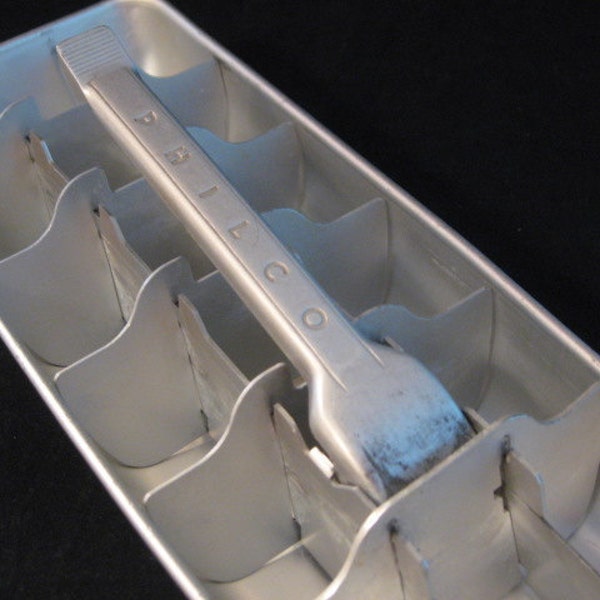 VTG Philco Aluminum 18 Cube Ice Tray