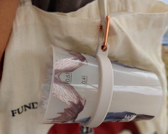 Becher Halter Festival Konzert Halterung 0,4 L 0,5 L Karabiner Tasche Rucksack Gürtel Fußball Eishockey Show Veranstaltung WM