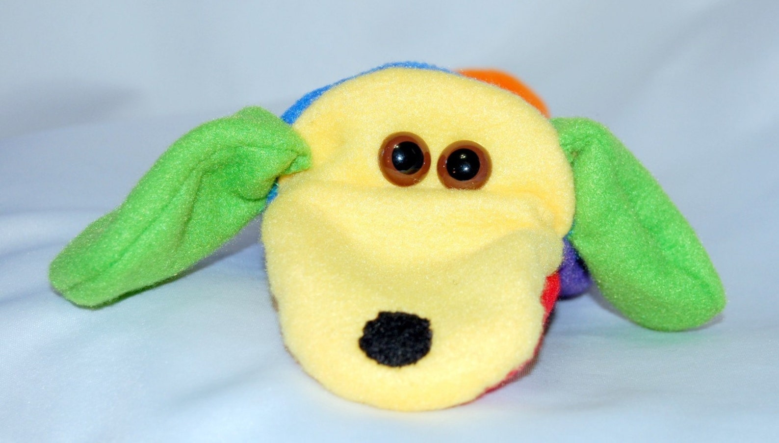 hand puppet with eyes