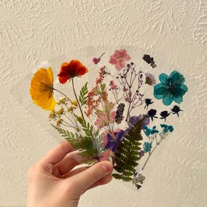 Getrocknete und gepresste mehrfarbige Blumen Lesezeichen - 2x6